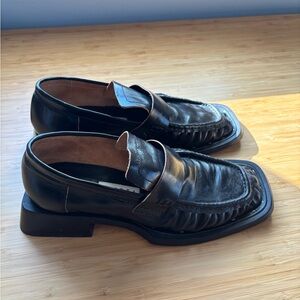 MIISTA Black Leather Airi Loafers